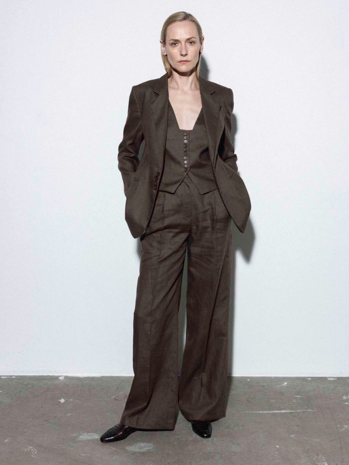 Classic style brown linen pants Želva